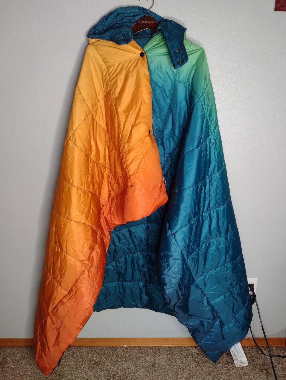 Weatherproof Vintage Hooded Blanket Quilted Ombre Multicolor Outdoor Camping B4